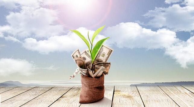 铂金强势崛起：供需失衡与绿色转型驱动价格突破新高